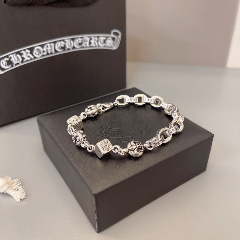 Ch**me He**ts bracelets